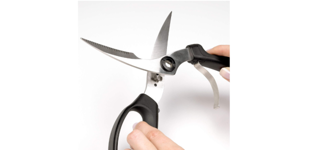 OXO Good Grips Shears: Sharp and Reliable